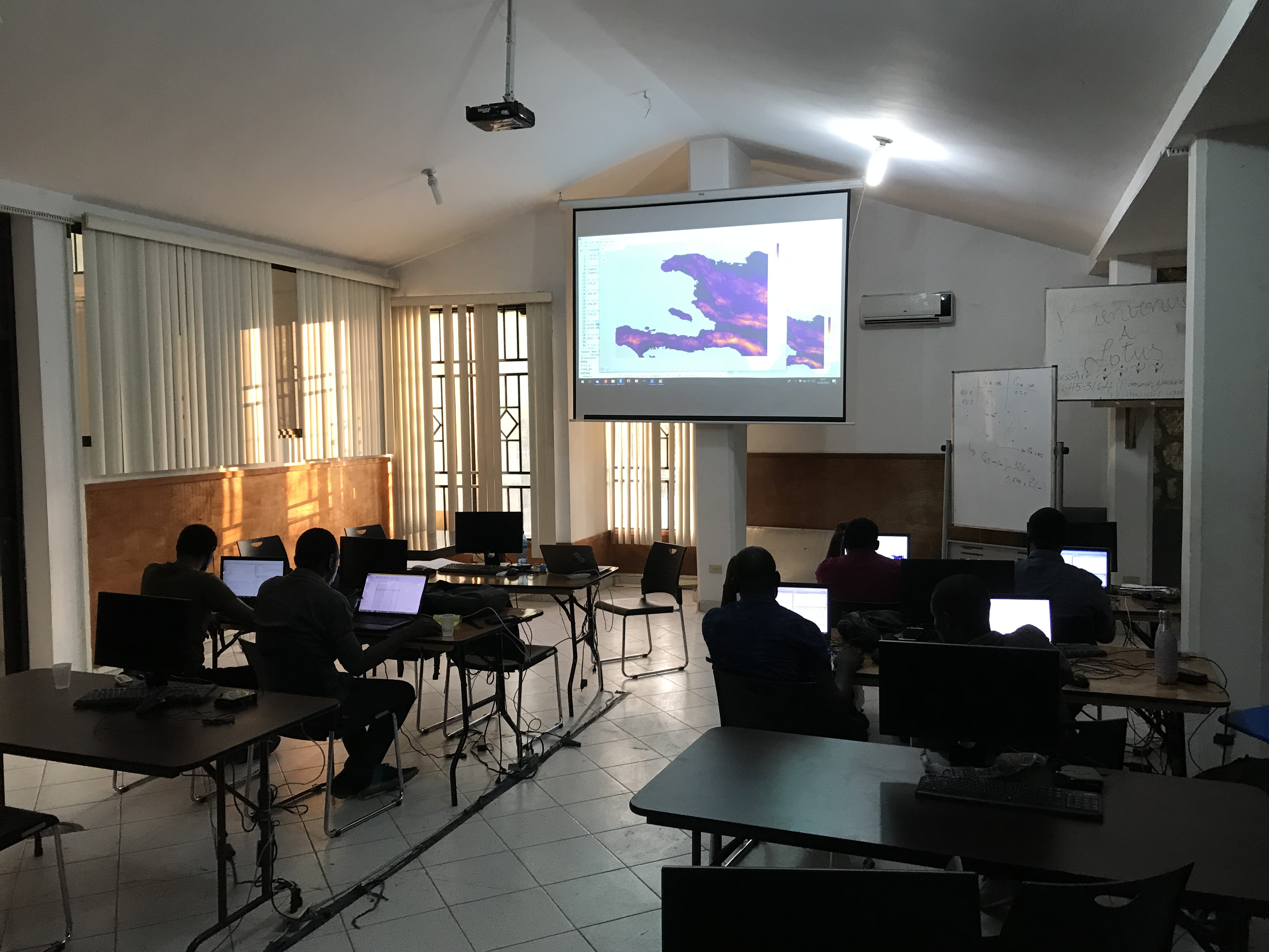 Teaching hydrology in Haïti (Port-au-Prince, January 2019).